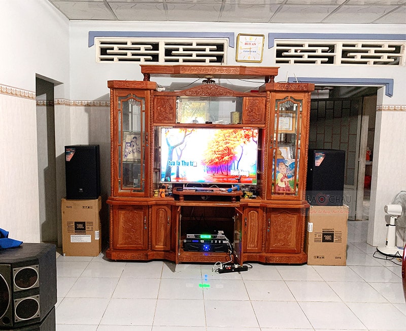 Dàn karaoke JBL của gia đình anh Long ở Bến Tre h3
