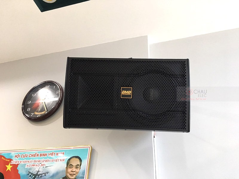 Loa BMB 2010c treo tường nhà