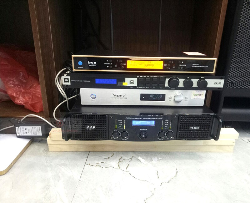 Dàn karaoke JBL cao cấp cho gia đình anh Phi ở Đà Nẵng h4