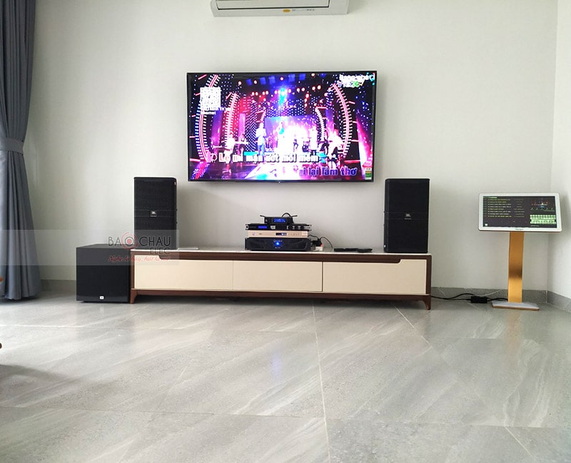 dàn karaoke JBL cho gia đình anh Trí ở Bình Thạnh h6