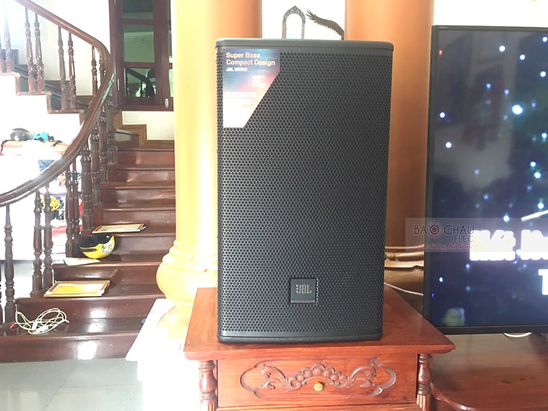 Dàn karaoke JBL cho gia đình anh Chiến ở thị trấn Xuân Mai h1