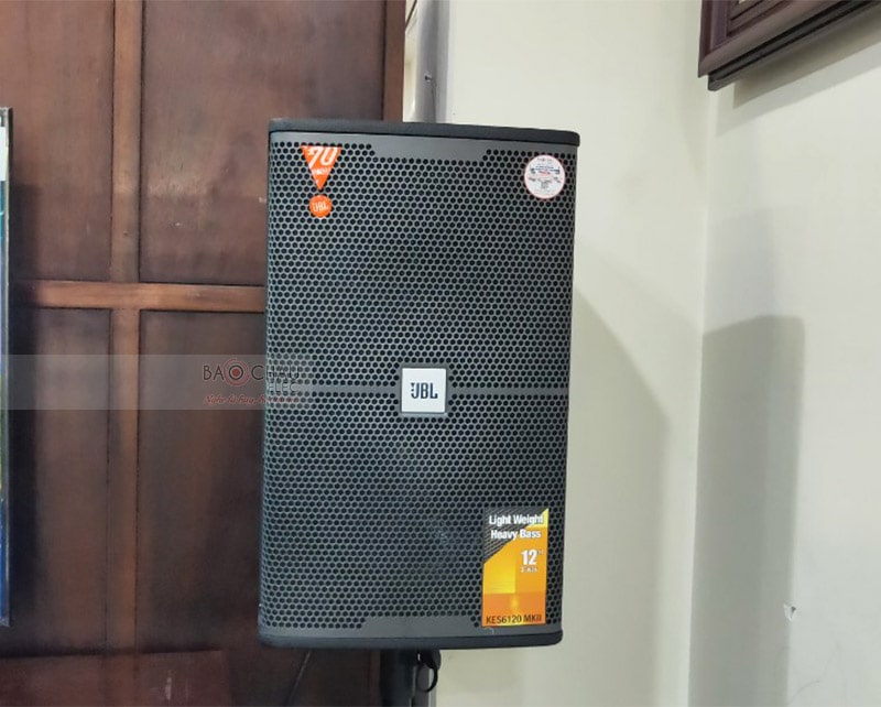 Loa Full JBL KES 6120 lắp đặt cho gia đ&igrave;nh anh Nh&agrave;n
