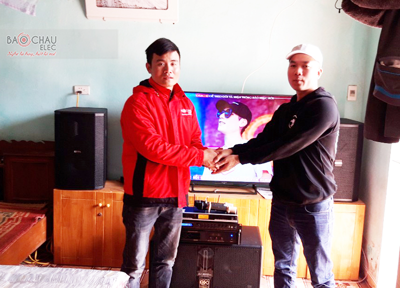 Dàn karaoke gia đình anh Trường h5