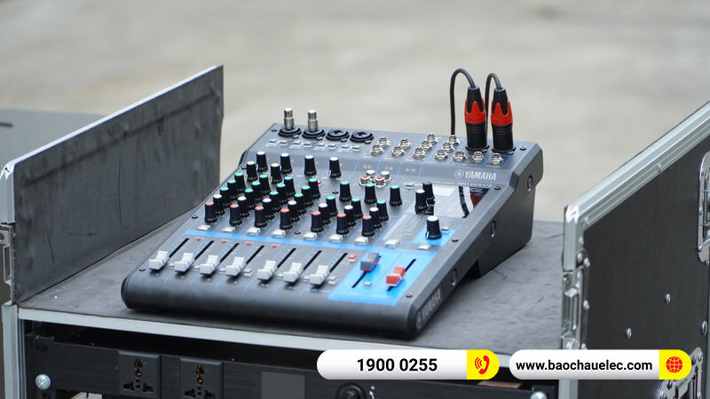 B&agrave;n mixer Yamaha MG10XUF