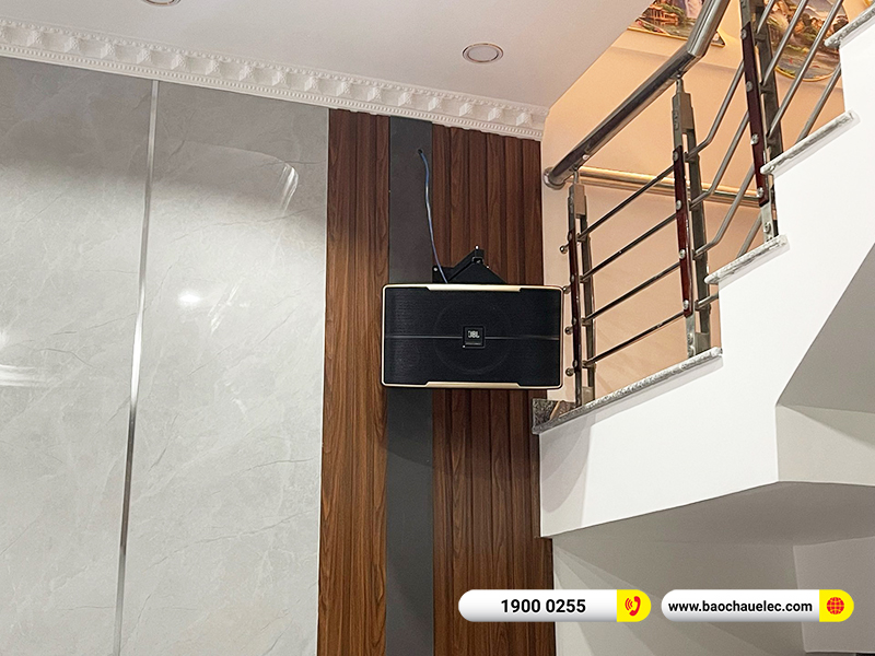 Với mức đầu tư hợp lý, các kỹ thuật viên tại Bảo Châu Elec đã tư vấn, lắp đặt bộ dàn karaoke phù hợp nhất cho anh Hải tại Cần Thơ. Bộ dàn được phối ghép các thiết bị từ thương hiệu JBL, BIK, BKSound,… đáp ứng mọi tiêu chuẩn âm thanh, phục vụ nhu cầu giải trí tiện lợi của gia đình.