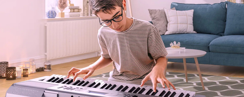 Đ&agrave;n organ Yamaha YPT-370