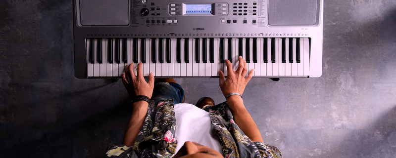 Đ&agrave;n organ Yamaha YPT-370