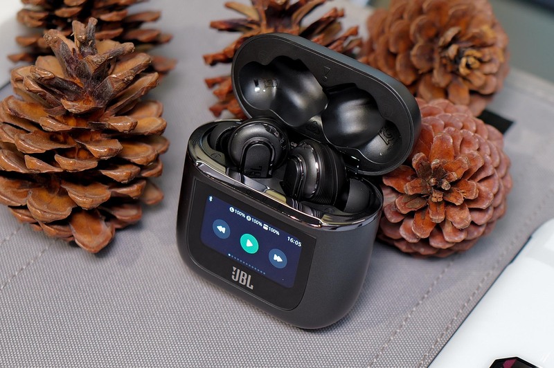 Đ&aacute;nh gi&aacute; tai nghe JBL Tour Pro 2