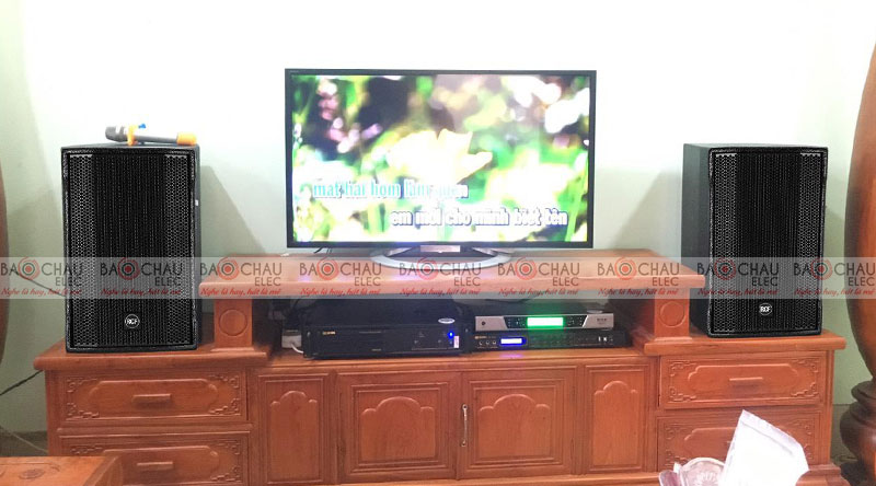 Loa karaoke RCF dễ d&agrave;ng kết hợp c&ugrave;ng c&aacute;c thiết bị &acirc;m thanh kh&aacute;c