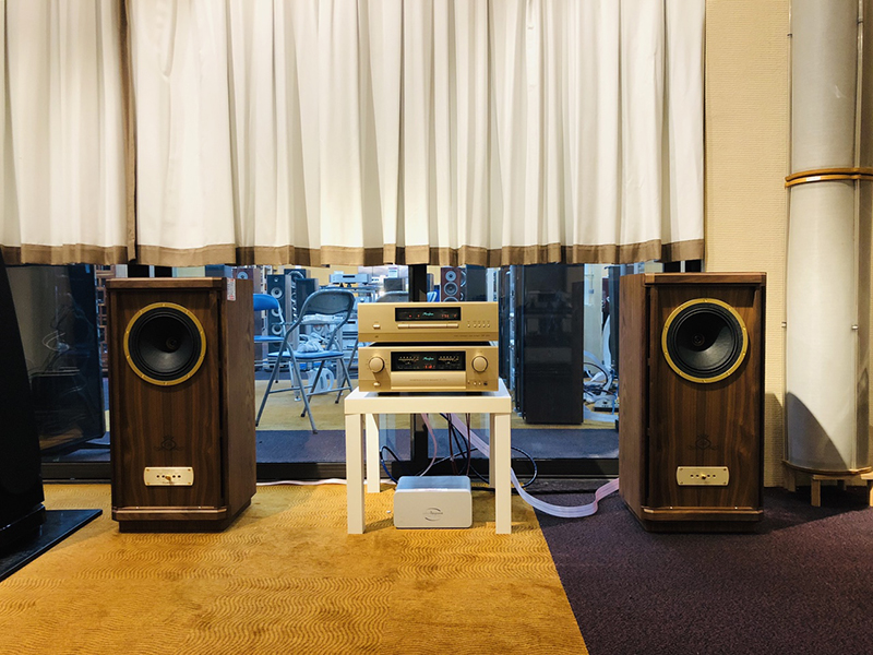 Đầu nghe nhạc CD Accuphase DP430 nhiều t&iacute;nh năng hiện đại
