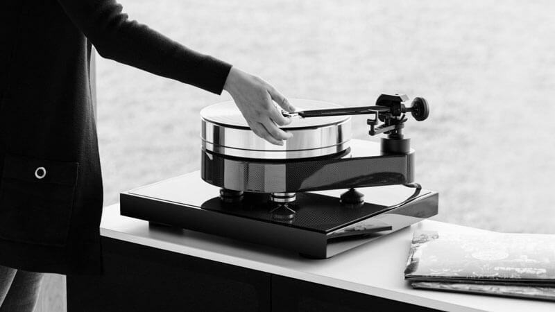 M&acirc;m đĩa than Pro-Ject RPM 10 Carbon