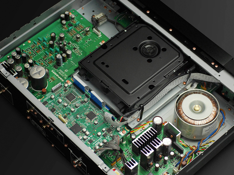 Đầu Denon DCD-1600NE linh kiện hiện đại
