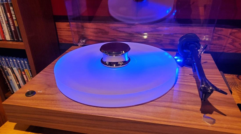M&acirc;m đĩa than Pro-Ject X2