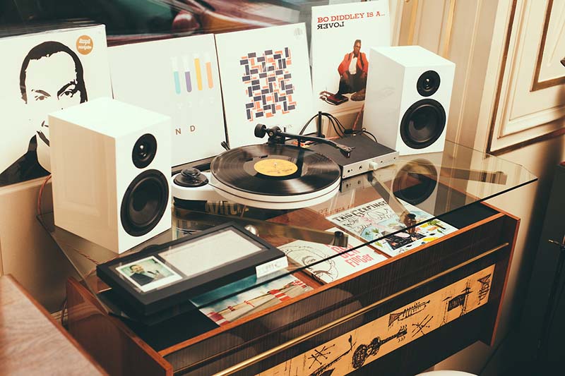 M&acirc;m đĩa than Pro-Ject RPM 1 Carbon