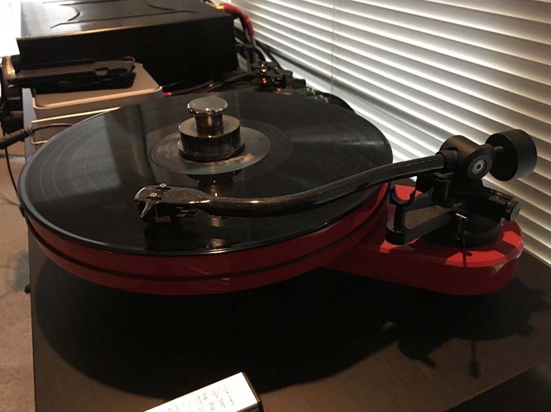M&acirc;m đĩa than Pro-Ject RPM 1 Carbon