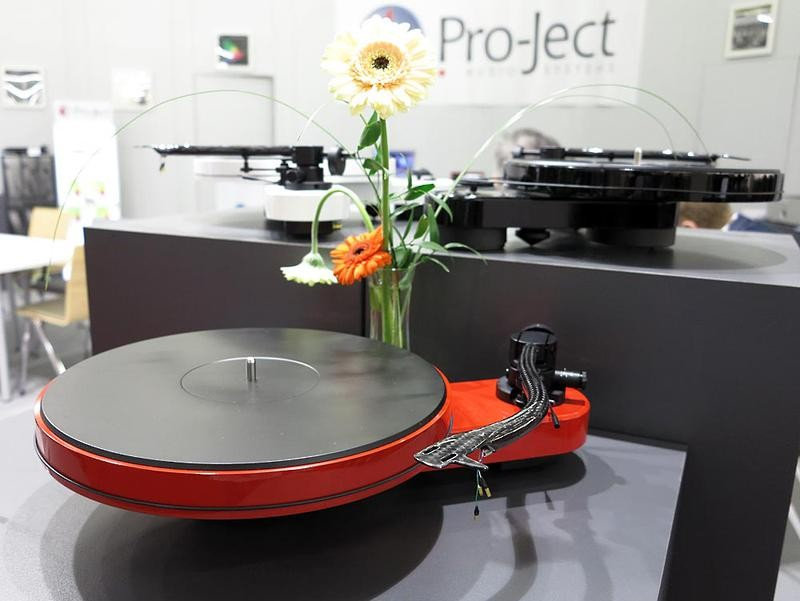 M&acirc;m đĩa than Pro-Ject RPM 3 Carbon