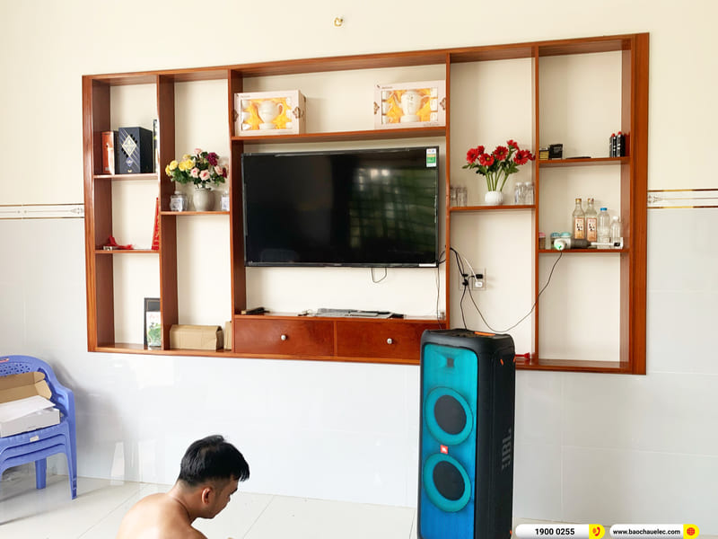 Bàn giao Loa JBL Partybox 1000 và Micro BKSound A3 Pro New hơn 23tr cho anh Phong ở TPHCM