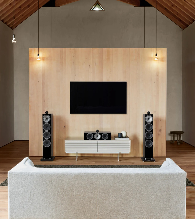 Loa B&W 702 S3