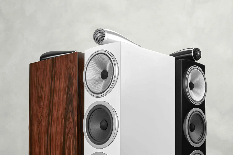 Loa B&W 703 S3
