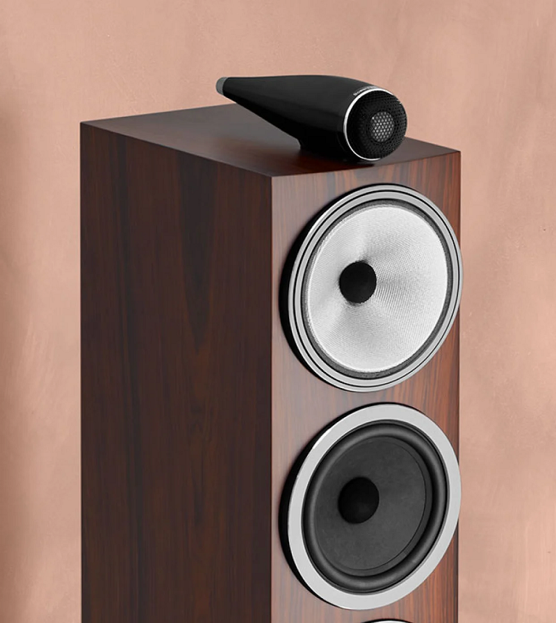 Loa B&W 703 S3