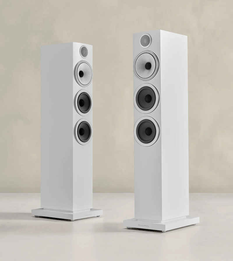 Loa B&W 704 S3
