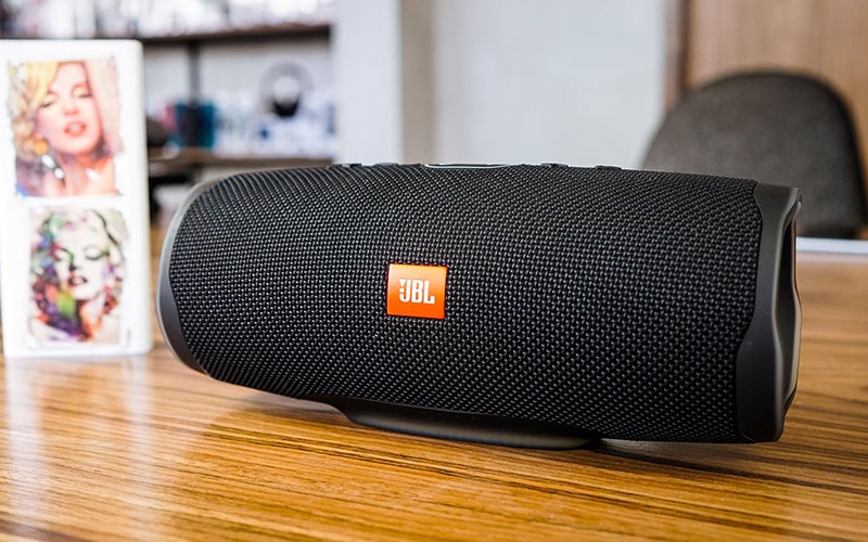 loa jbl charge 4 pin khủng