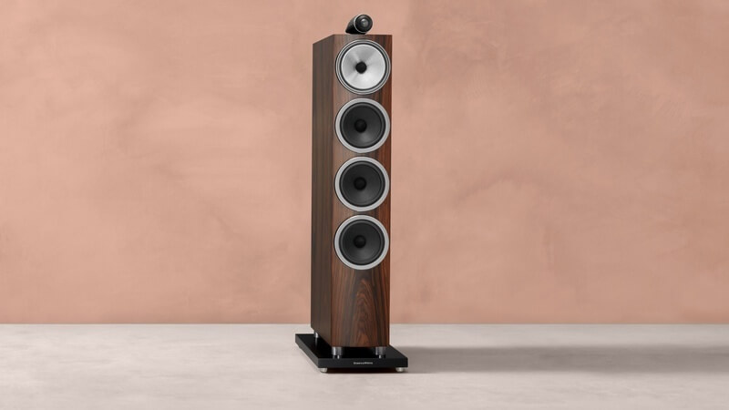 Loa B&W 702 S3