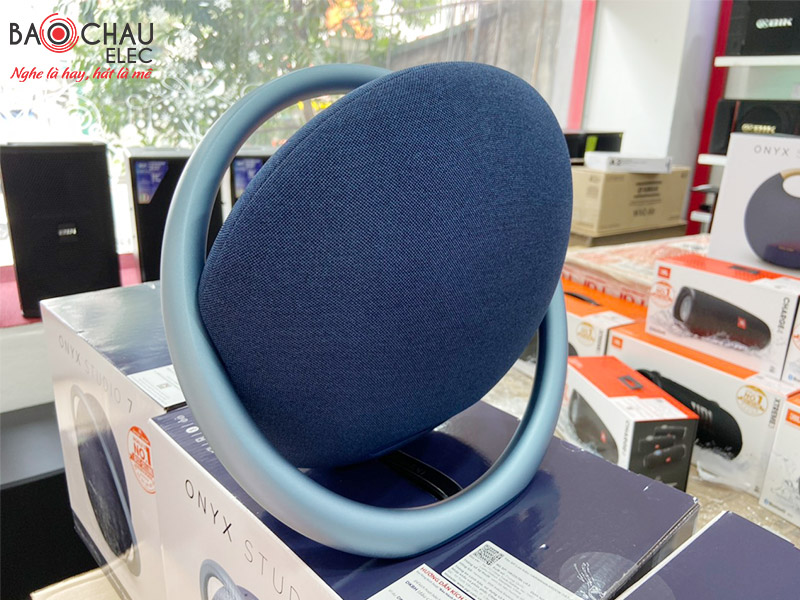 Loa bluetooth Harman Kardon Onyx Studio 7