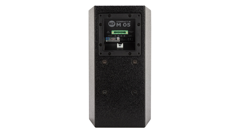 Loa RCf Compact M05