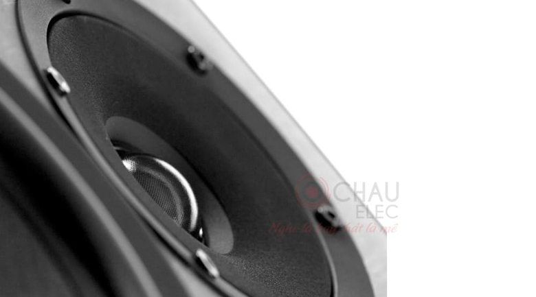 Loa Jamo C803 với củ bass 18cm