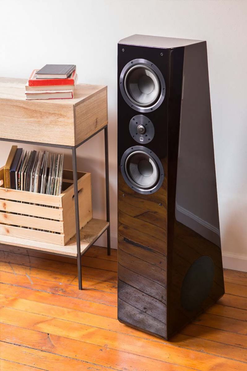 Loa cột SVS Ultra Tower 
