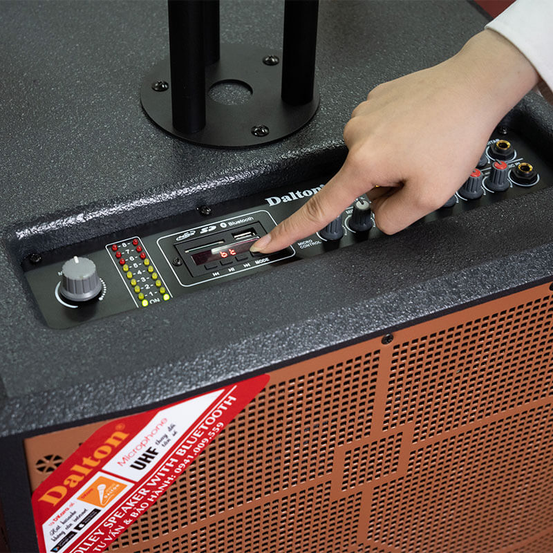 Loa nhạc sống Dalton LP-110F