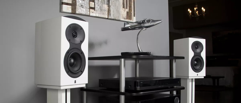 Loa Revel Performa3 M105
