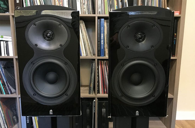 Loa Revel Performa3 M106