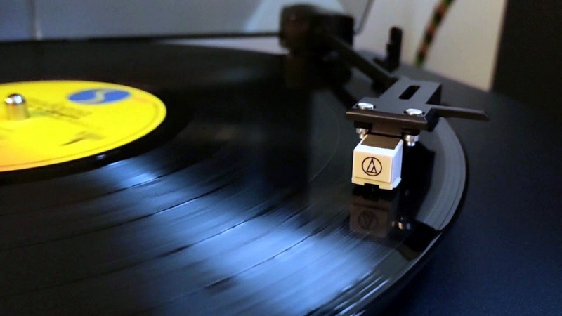 M&acirc;m đĩa than TEAC TN-280BT-A3