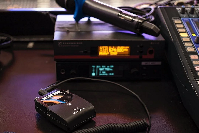 Micro kh&ocirc;ng d&acirc;y Sennheiser EW IEM G4