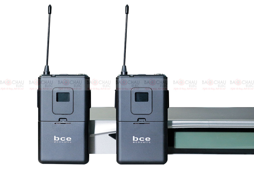 Bộ ph&aacute;t t&iacute;n hiệu Micro kh&ocirc;ng d&acirc;y c&agrave;i tai BCE U900 Plus