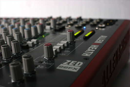 Mixer Allen & Heath ZED-22FX
