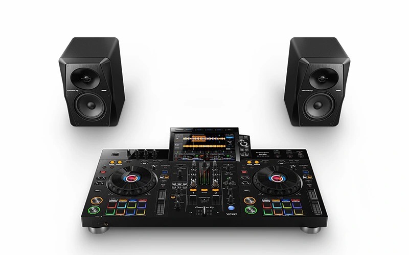 B&agrave;n DJ l&agrave; g&igrave;? Tại sao phải sử dụng b&agrave;n DJ để mix nhạc