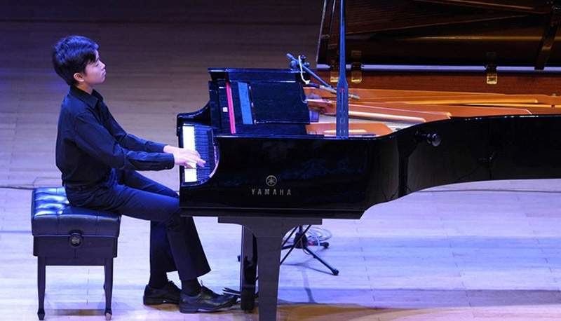 Đàn Piano Yamaha CF4