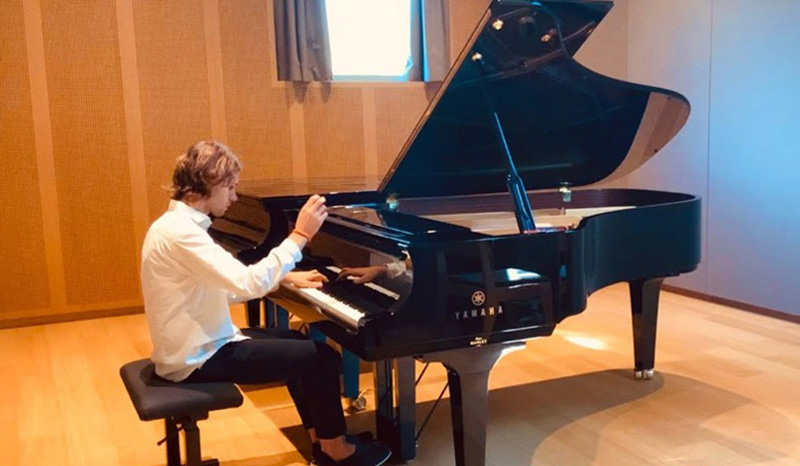 Đàn Piano Yamaha CF6