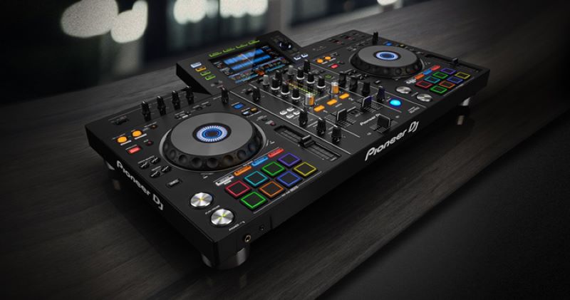 Bàn DJ Pioneer XDJ-RX2 