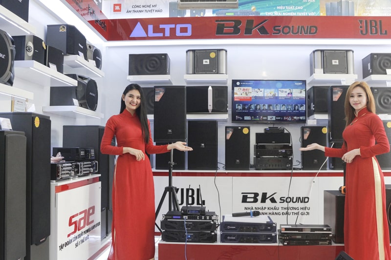 Kh&aacute;ch h&agrave;ng c&oacute; thể đến trải nghiệm thực tế sản phẩm tại hệ thống Bảo Ch&acirc;u Elec 