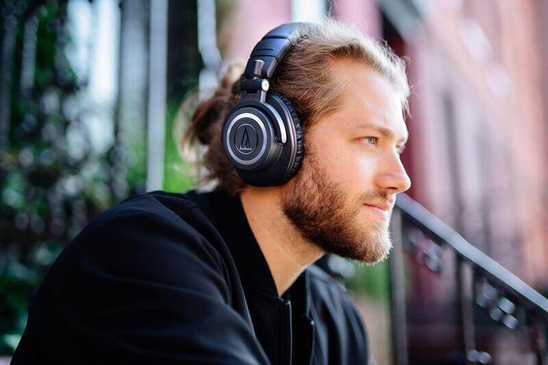 Tai nghe bluetooth l&agrave; g&igrave;? C&oacute; những loại n&agrave;o?