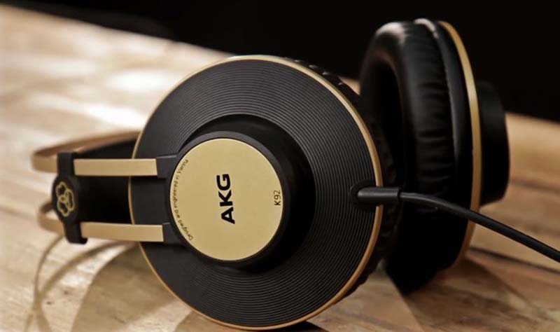 Tai nghe AKG K92 