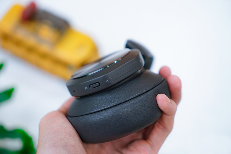 Tai nghe Gamming không dây B&O Beoplay Portal