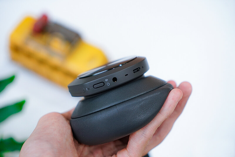 Tai nghe Gamming không dây B&O Beoplay Portal