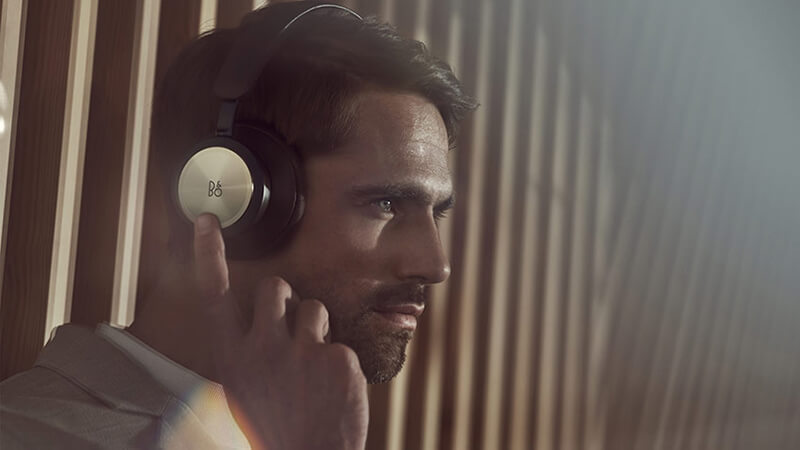 Tai nghe Gamming không dây B&O Beoplay Portal