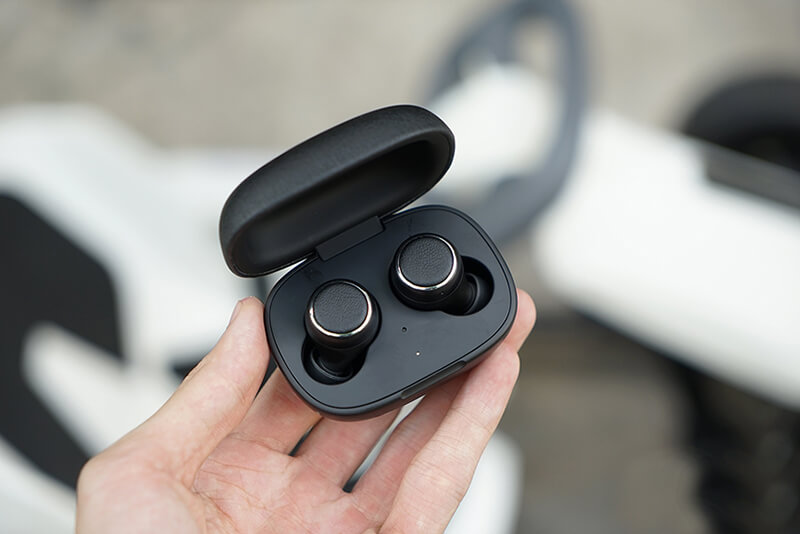 Tai nghe Harman Kardon FLY TWS