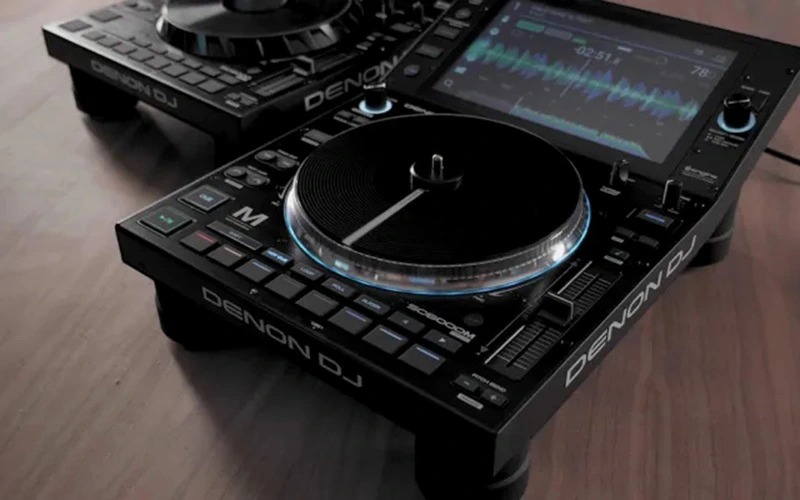 B&agrave;n DJ Denon SC6000M